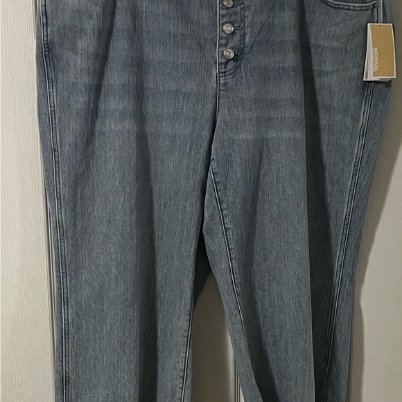 Michael Kors Selma Cropped Flair Jeans - Picture 4 of 10